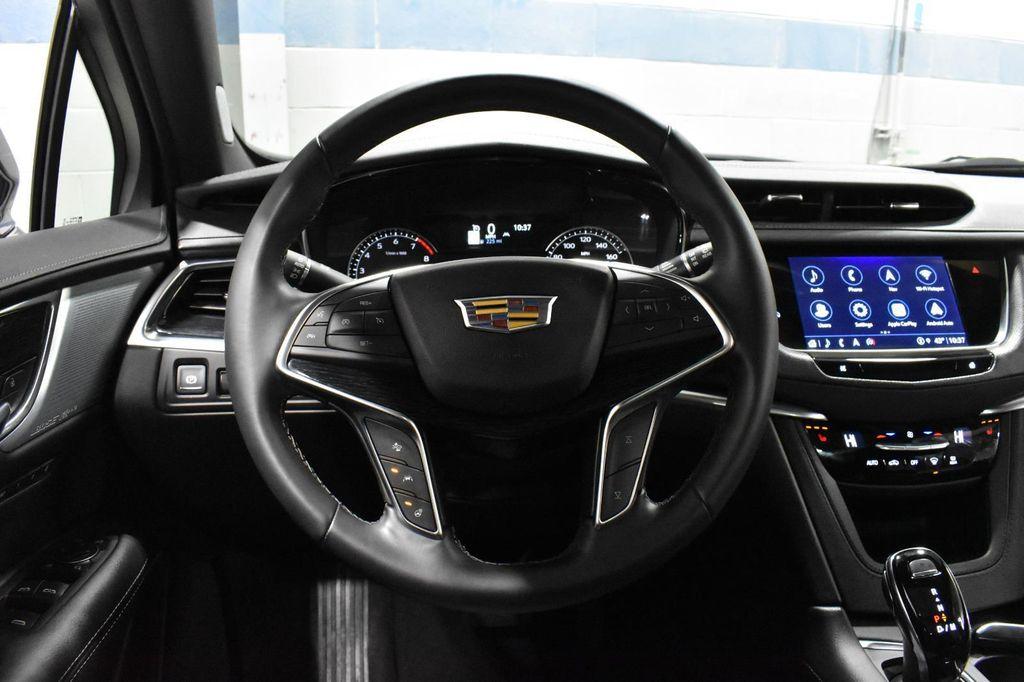 used 2025 Cadillac XT5 car, priced at $38,200