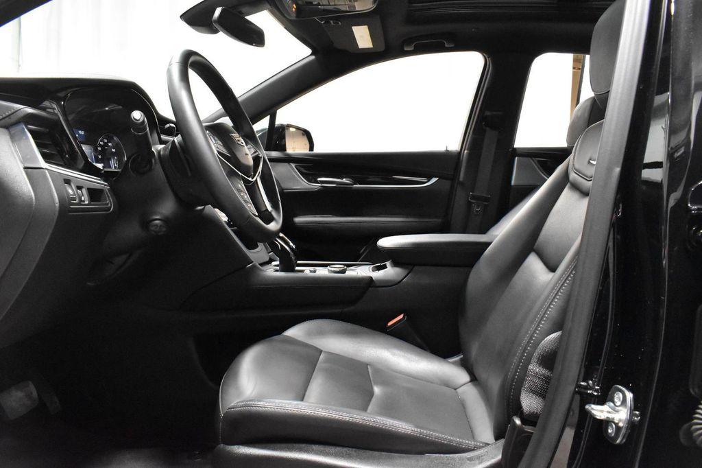 used 2025 Cadillac XT5 car, priced at $38,200