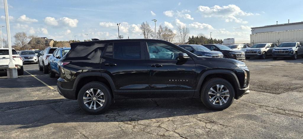 new 2026 Chevrolet Equinox car, priced at $32,578