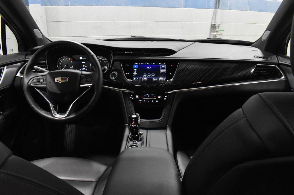 used 2024 Cadillac XT6 car, priced at $41,920