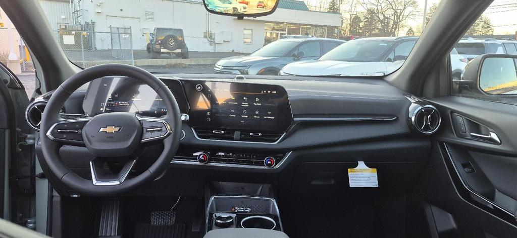 new 2026 Chevrolet Equinox car, priced at $33,958