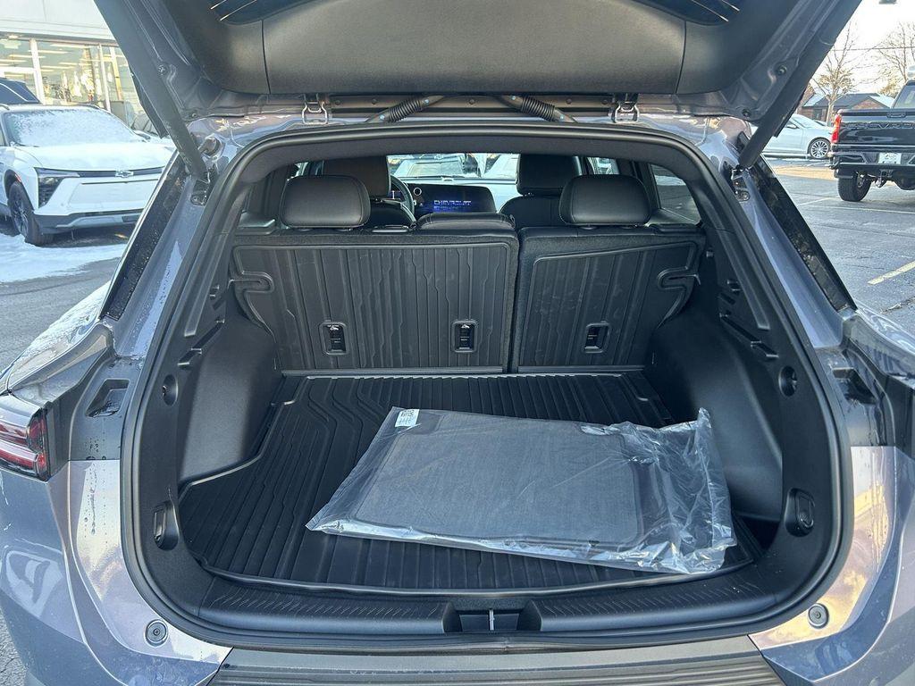 new 2026 Chevrolet Equinox EV car, priced at $35,690