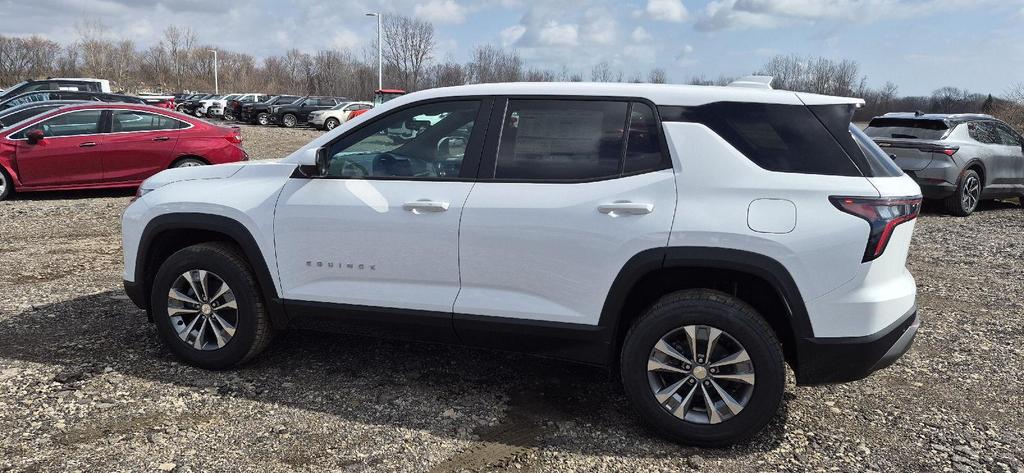 new 2026 Chevrolet Equinox car, priced at $31,572