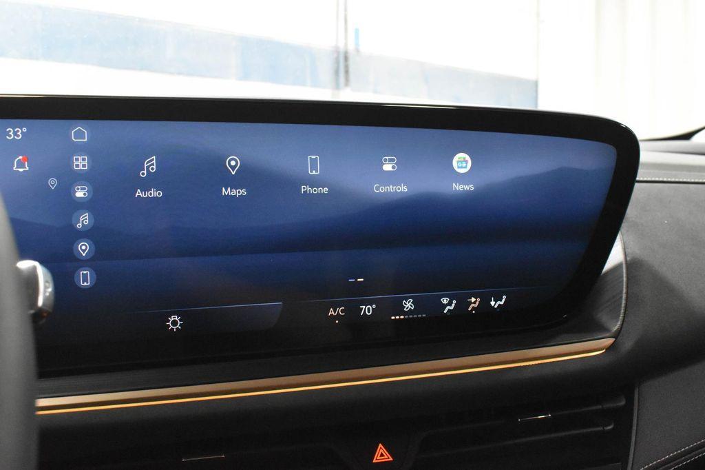 used 2025 Buick Envision car, priced at $29,420