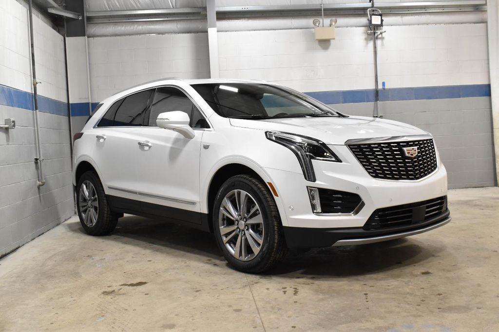 new 2025 Cadillac XT5 car, priced at $52,011
