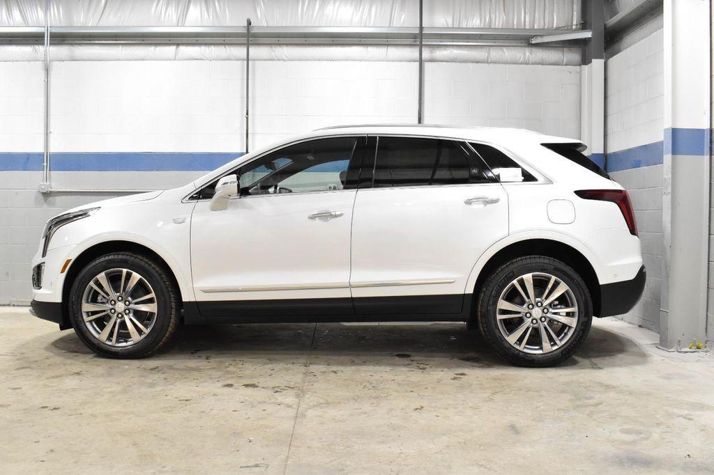 new 2025 Cadillac XT5 car, priced at $52,011