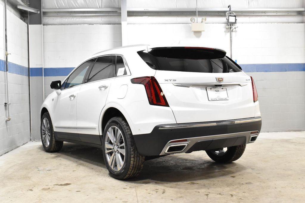 new 2025 Cadillac XT5 car, priced at $52,011