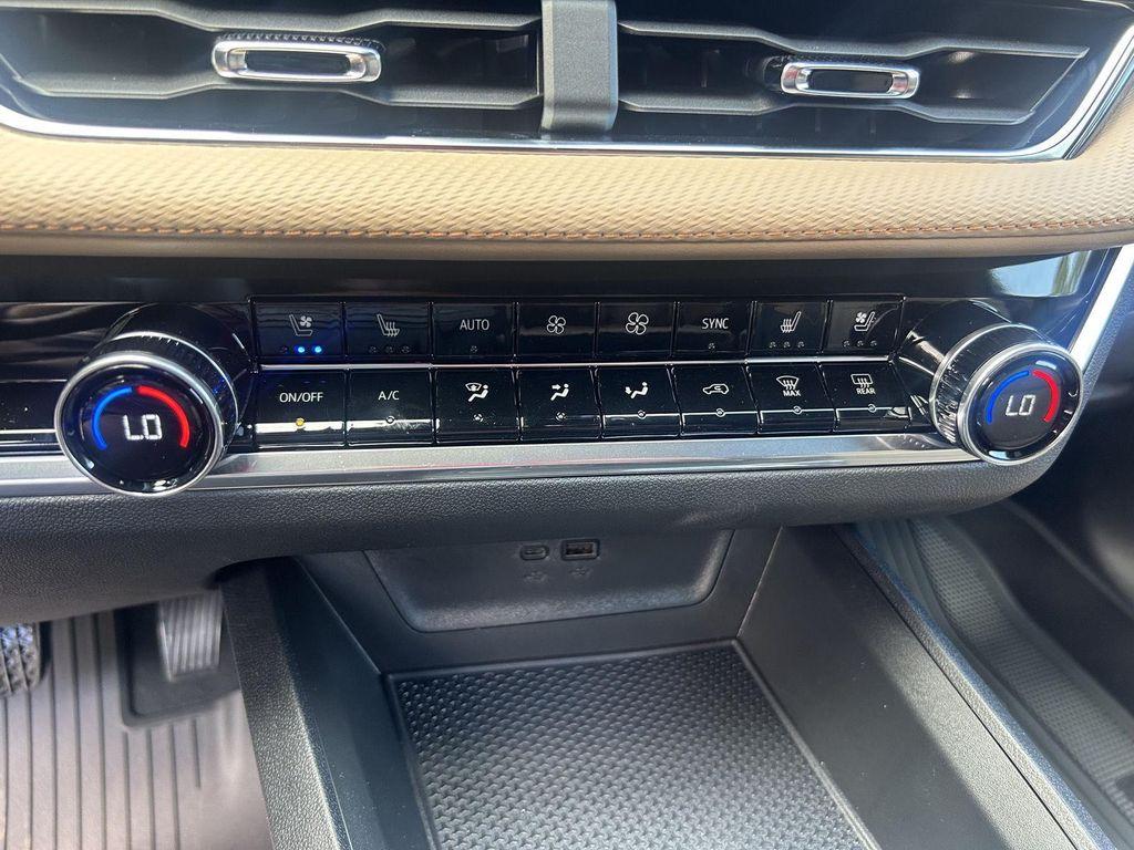 new 2026 Chevrolet Equinox car, priced at $34,726