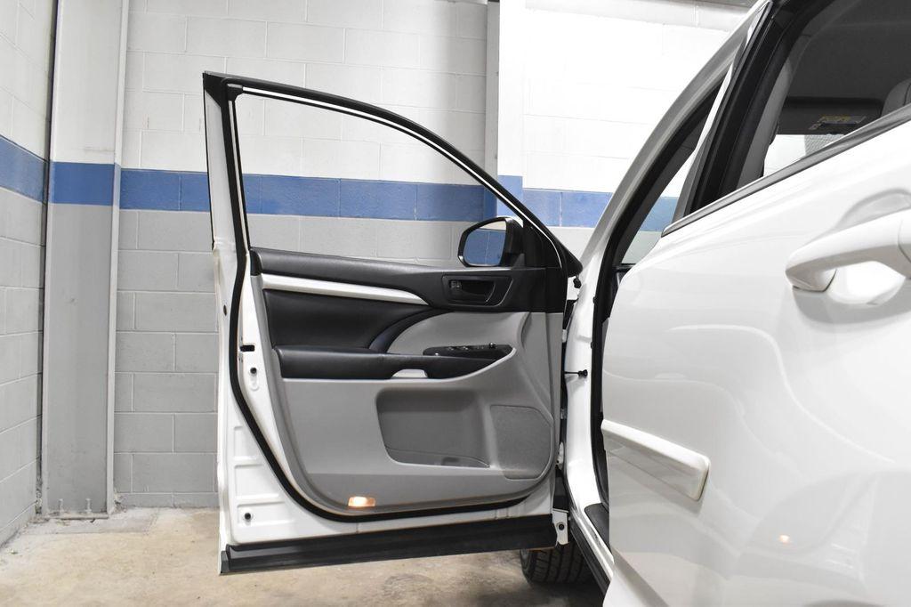 used 2016 Toyota Highlander car, priced at $15,670