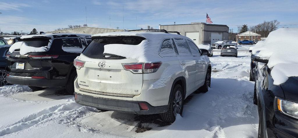 used 2016 Toyota Highlander car, priced at $15,850