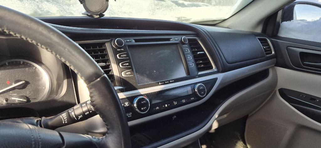 used 2016 Toyota Highlander car, priced at $15,850