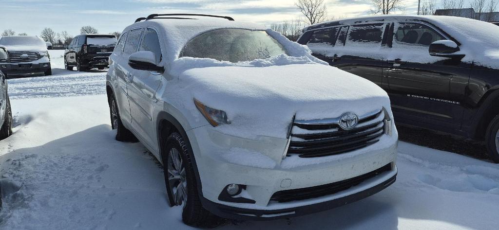 used 2016 Toyota Highlander car, priced at $15,850