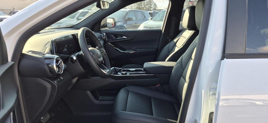 new 2026 Chevrolet Equinox car, priced at $31,868