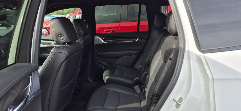 used 2025 Cadillac XT6 car, priced at $51,974