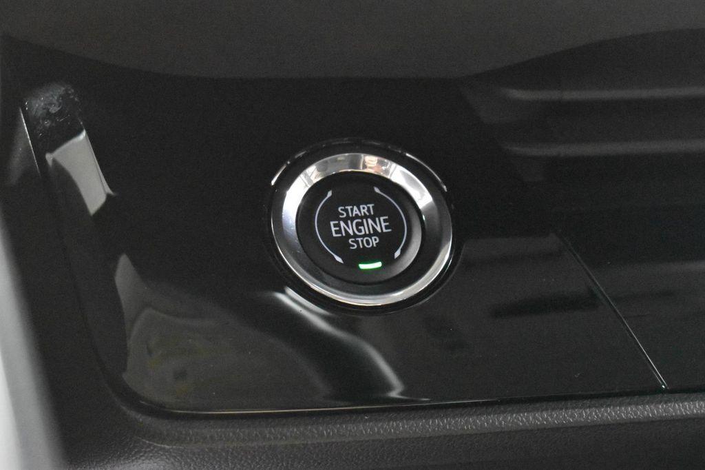 used 2025 Buick Envision car, priced at $30,580