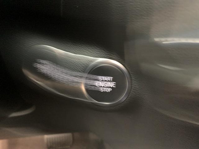 new 2025 Volvo XC40 car, priced at $51,040