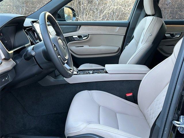 new 2026 Volvo XC90 Plug-In Hybrid car, priced at $81,875