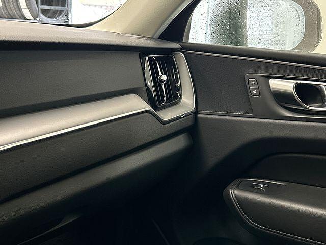 used 2023 Volvo XC60 car, priced at $32,600