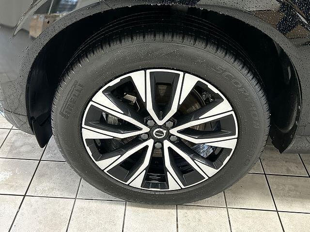 used 2023 Volvo XC60 car, priced at $32,600