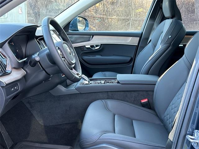 new 2026 Volvo XC90 Plug-In Hybrid car, priced at $81,455