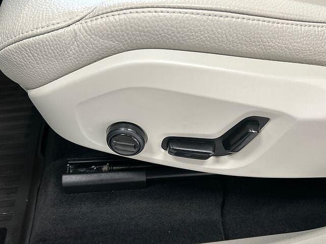 used 2023 Volvo XC60 car, priced at $29,400