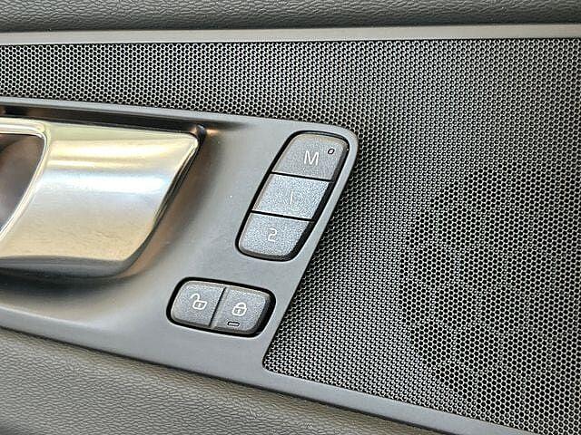 used 2025 Volvo XC60 car, priced at $36,600