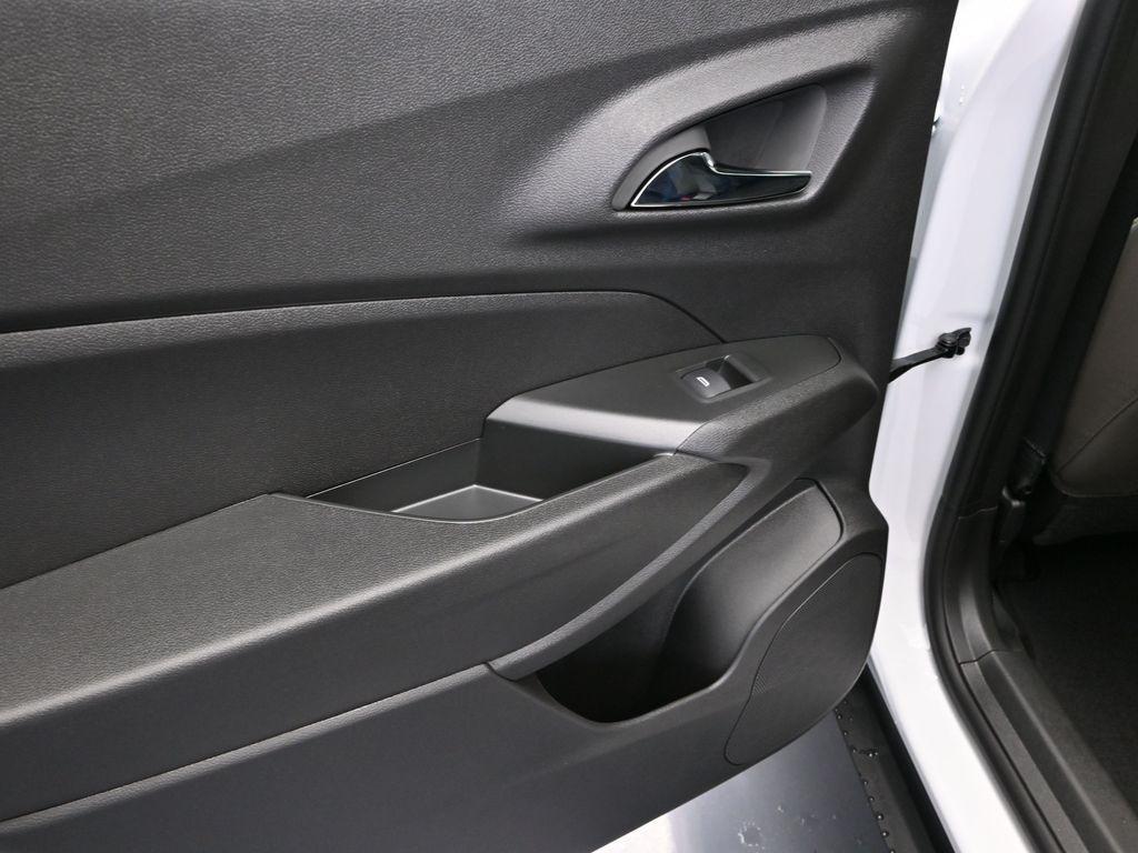 new 2026 Chevrolet Trax car, priced at $27,490