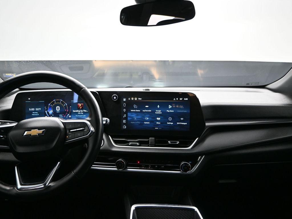 used 2025 Chevrolet Equinox car, priced at $26,000