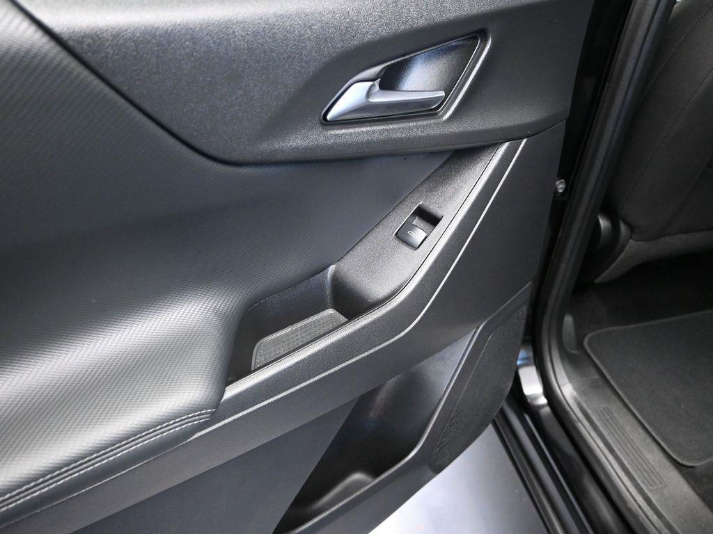 used 2025 Chevrolet Equinox car, priced at $26,000