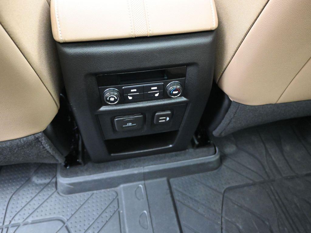 used 2023 Chevrolet Traverse car, priced at $35,000