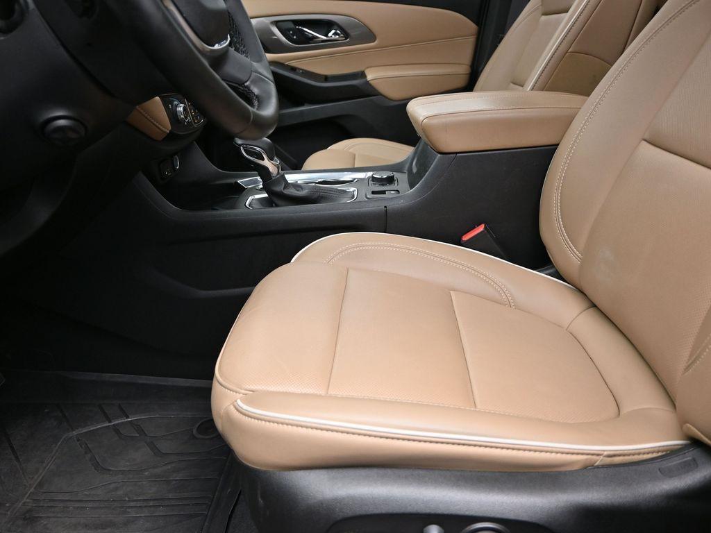 used 2023 Chevrolet Traverse car, priced at $35,000