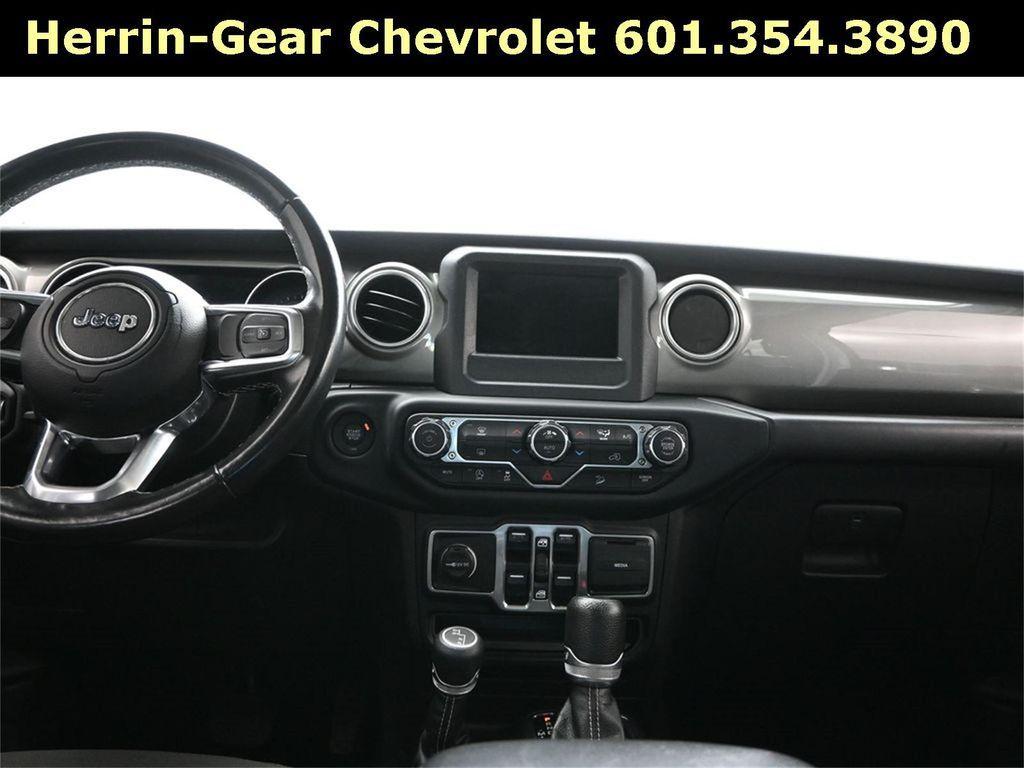 used 2019 Jeep Wrangler Unlimited car, priced at $27,500