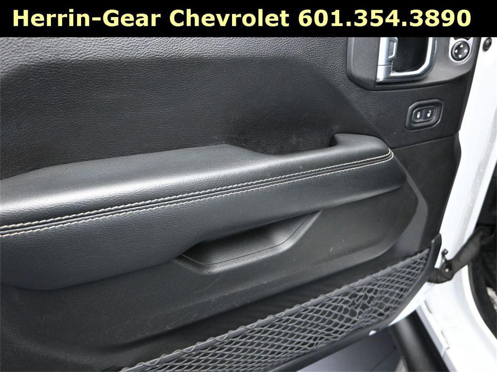 used 2019 Jeep Wrangler Unlimited car, priced at $27,500