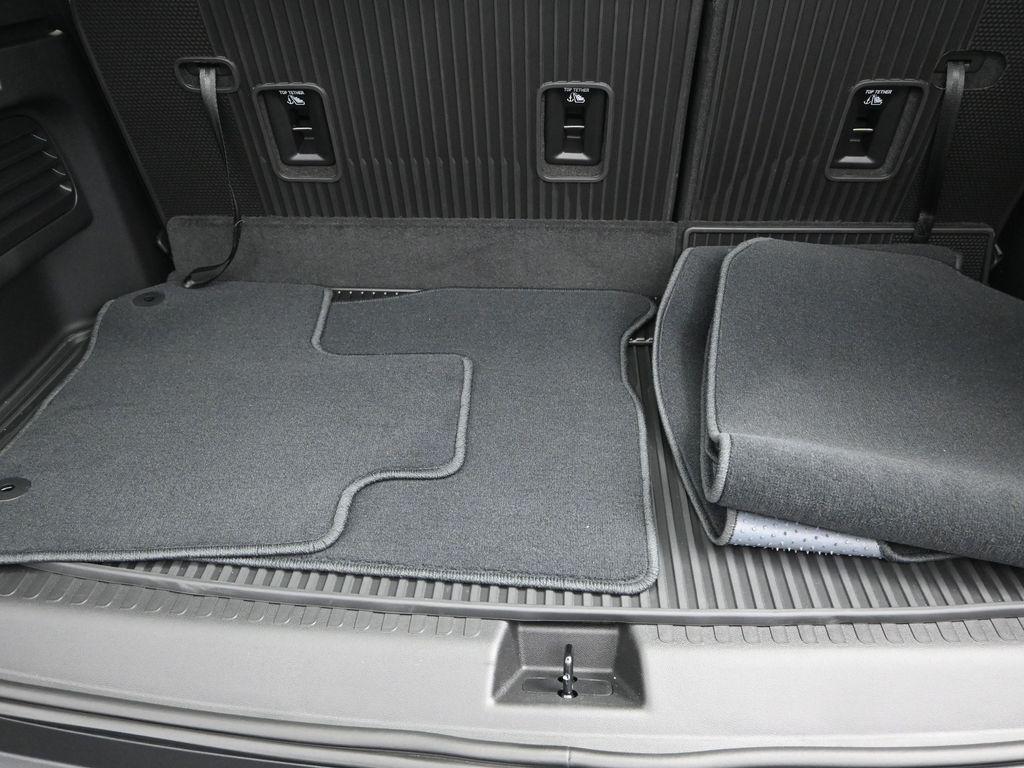 new 2026 Chevrolet Traverse car, priced at $58,279