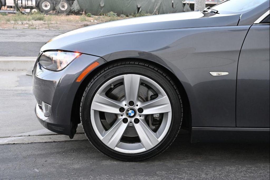 BMW 3 Series view 33