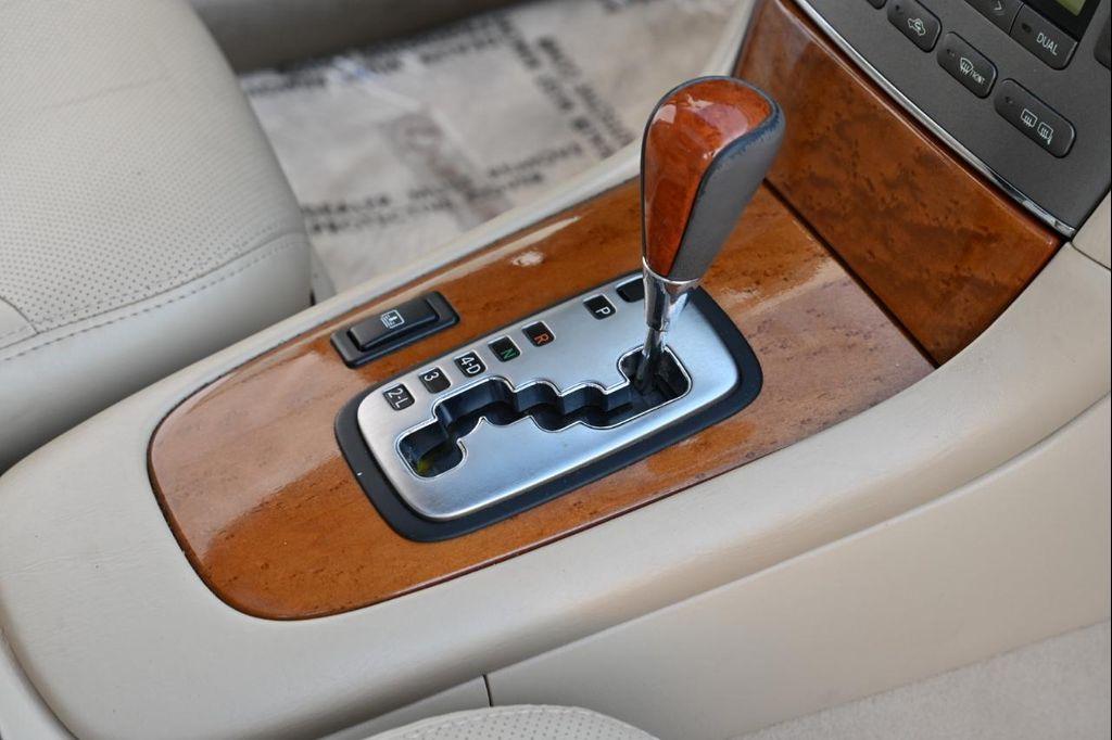 used 2005 Lexus ES 330 car, priced at $10,850