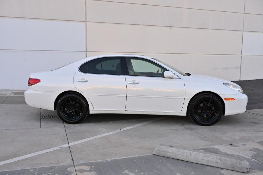 used 2005 Lexus ES 330 car, priced at $10,850