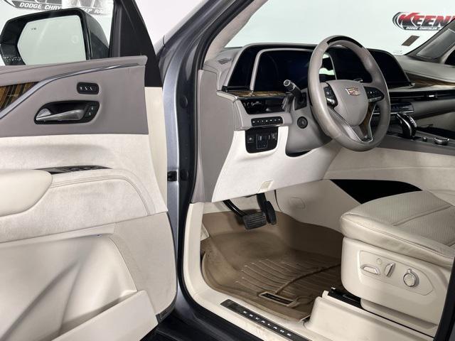 used 2021 Cadillac Escalade ESV car, priced at $57,304