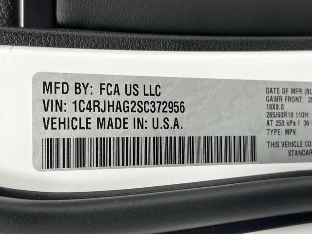 new 2025 Jeep Grand Cherokee car, priced at $36,127