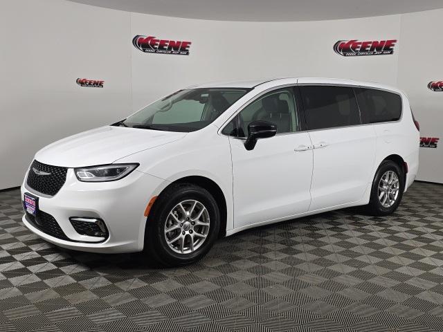 used 2024 Chrysler Pacifica car, priced at $27,740
