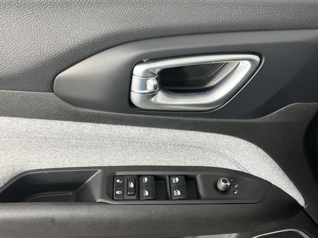 new 2025 Jeep Compass car, priced at $24,013