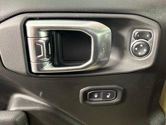 new 2026 Jeep Gladiator car, priced at $52,271