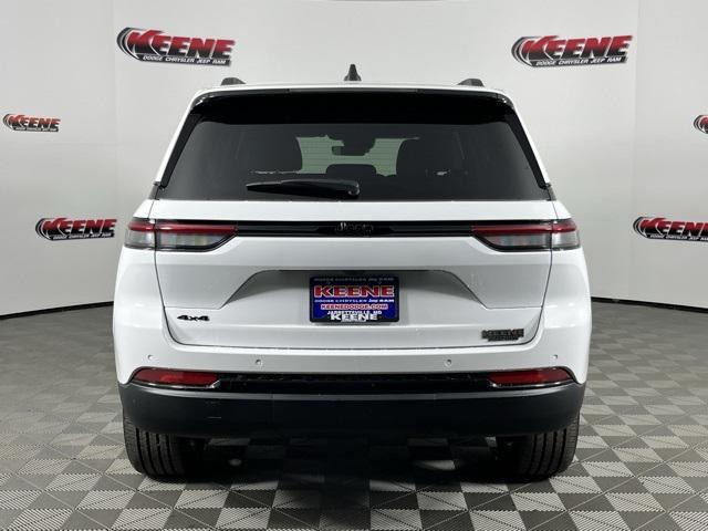 new 2025 Jeep Grand Cherokee car, priced at $40,670