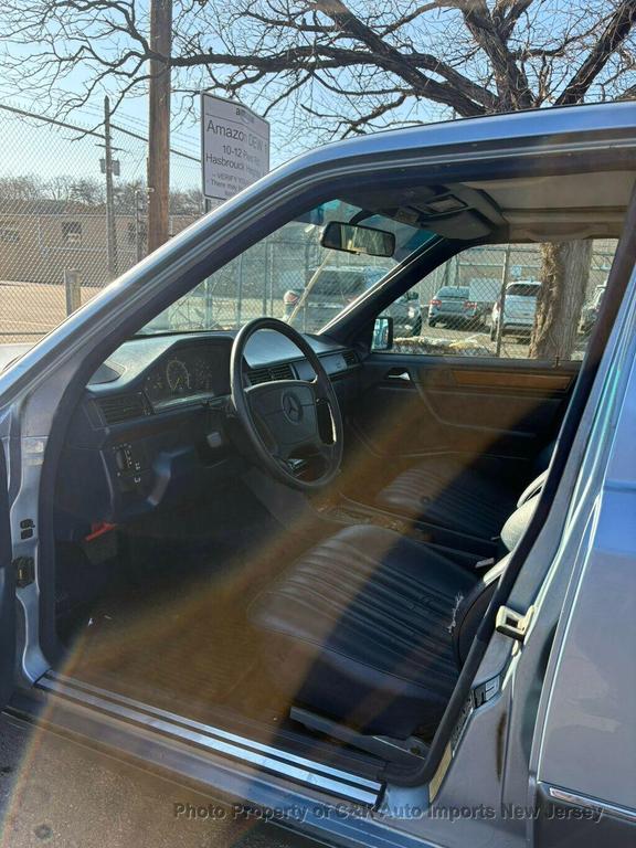 used 1995 Mercedes-Benz E-Class car, priced at $4,495