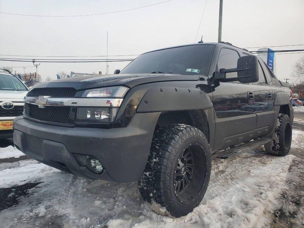 used 2003 Chevrolet Avalanche car, priced at $6,695