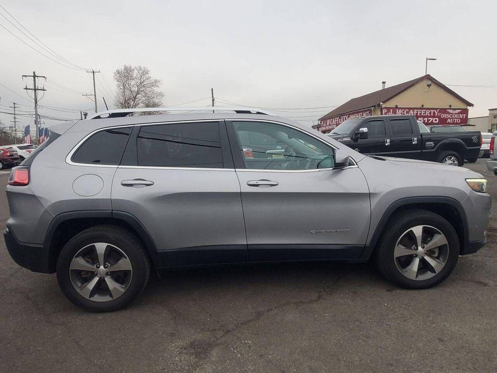 used 2021 Jeep Cherokee car, priced at $12,988