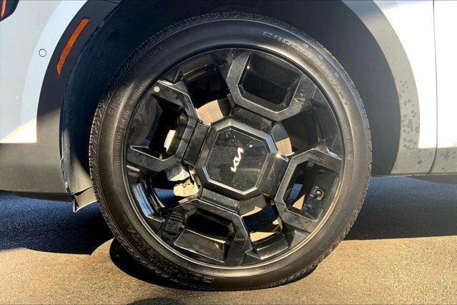 used 2024 Kia Sorento car, priced at $41,444