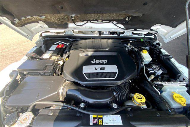 2016 Bright White Clearcoat Jeep Wrangler Unlimited