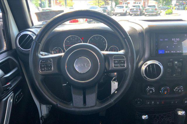 2016 Bright White Clearcoat Jeep Wrangler Unlimited