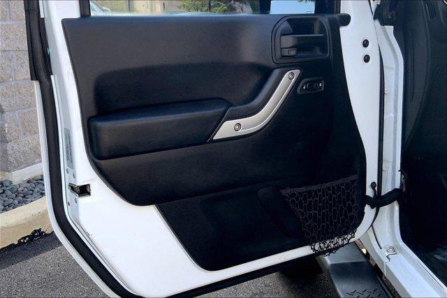2016 Bright White Clearcoat Jeep Wrangler Unlimited